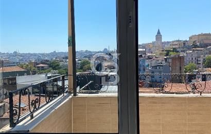 CİHANGİR FİRUZAĞA'DA BALKONLU GALATA KULESİ MANZARALI 2+1 SATILIK DAİRE