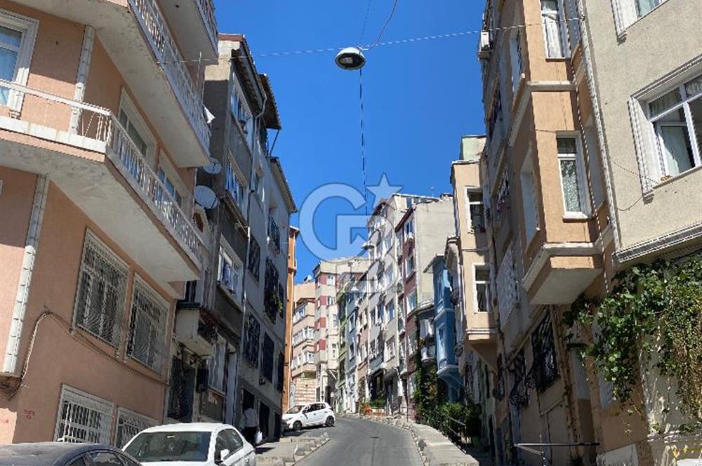 CİHANGİR FİRUZAĞA'DA BALKONLU GALATA KULESİ MANZARALI 2+1 SATILIK DAİRE