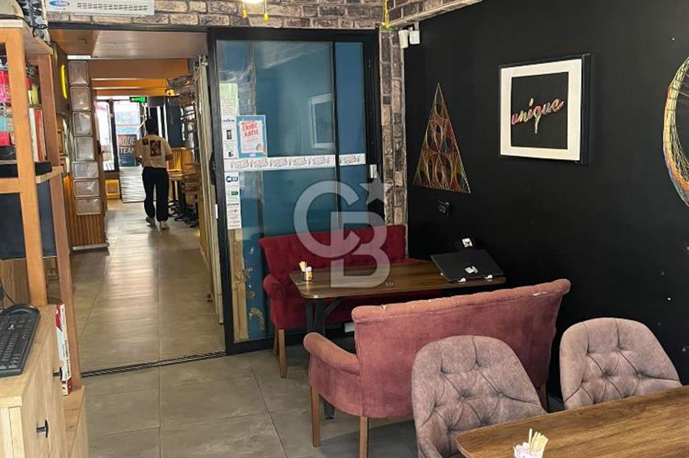 CB 222'DEN ŞEHRİN MERKEZİ COLLESİUM KARŞISI DEVREN SATILIK CAFE