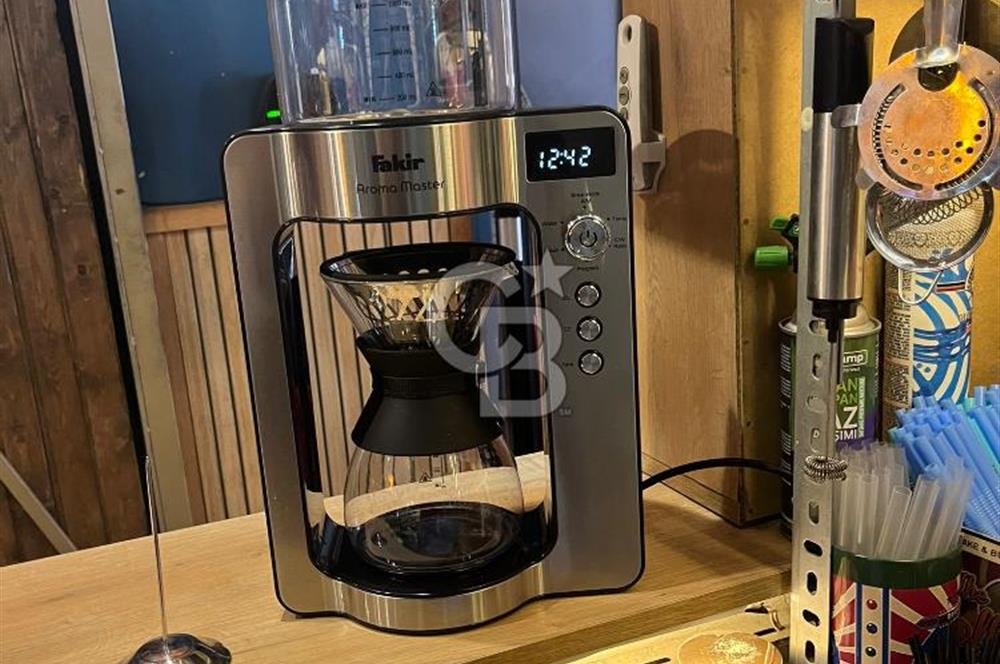 CB 222'DEN ŞEHRİN MERKEZİ COLLESİUM KARŞISI DEVREN SATILIK CAFE