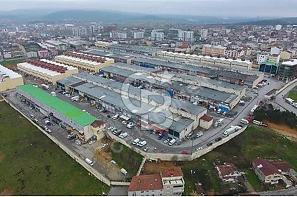 SULTANBEYLİ AYTOP GIDA SİTESİ'nde İMALATA UYGUN DEPO 1140 m2