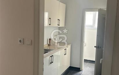 FENERYOLU BAĞDAT CADDESİ ÜZERİNDE SATILIK DAİRE