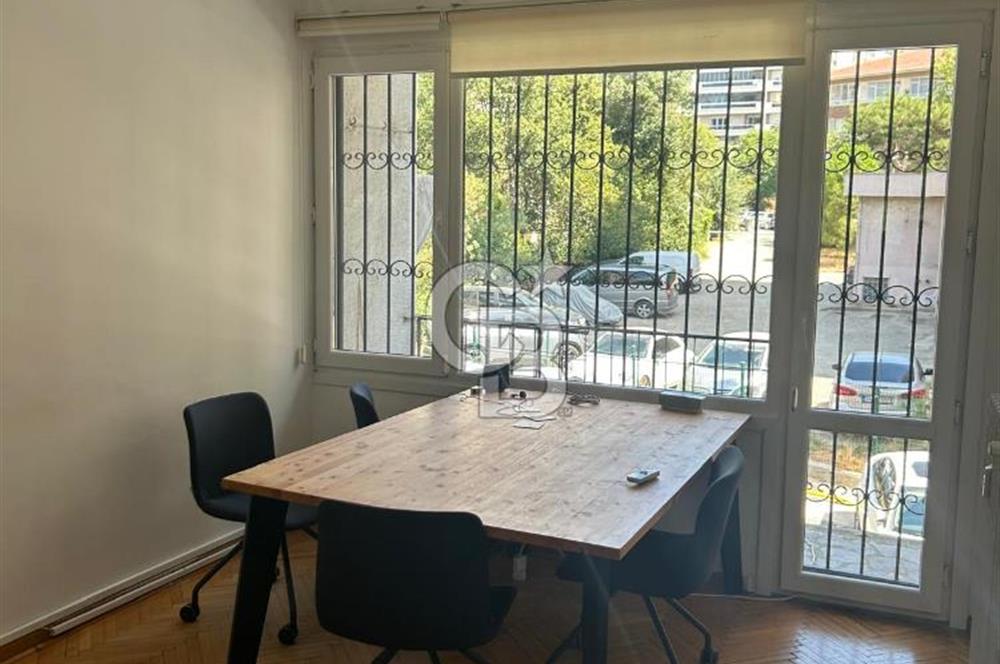 FENERYOLU BAĞDAT CADDESİ ÜZERİNDE SATILIK DAİRE