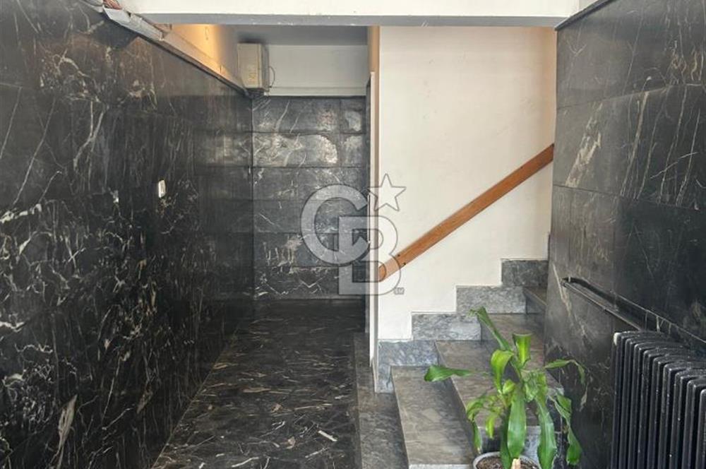 FENERYOLU BAĞDAT CADDESİ ÜZERİNDE SATILIK DAİRE