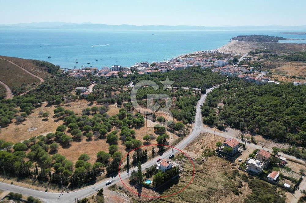 Ayvalık Badavut Geniş Bahçeli Bölgede Eşsiz 5 Odalı Villa