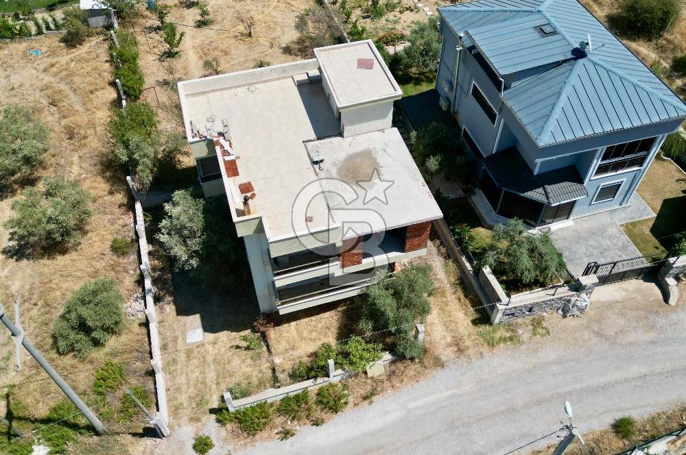 Kemalpaşa Yukarıkızılca’da Satılık Villa 