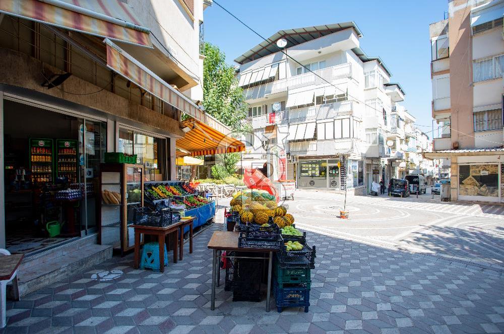 İzmir Balçovada Satılık Köşe Konum Dükkan