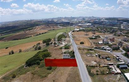 HADIMKÖY DURSUNKÖY YOLU CADDE CEPHELİ 700 m2