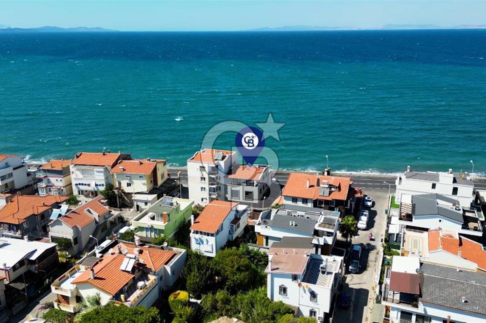 Güzelbahçe Sahilde Denize Sıfır Kiralık Villa