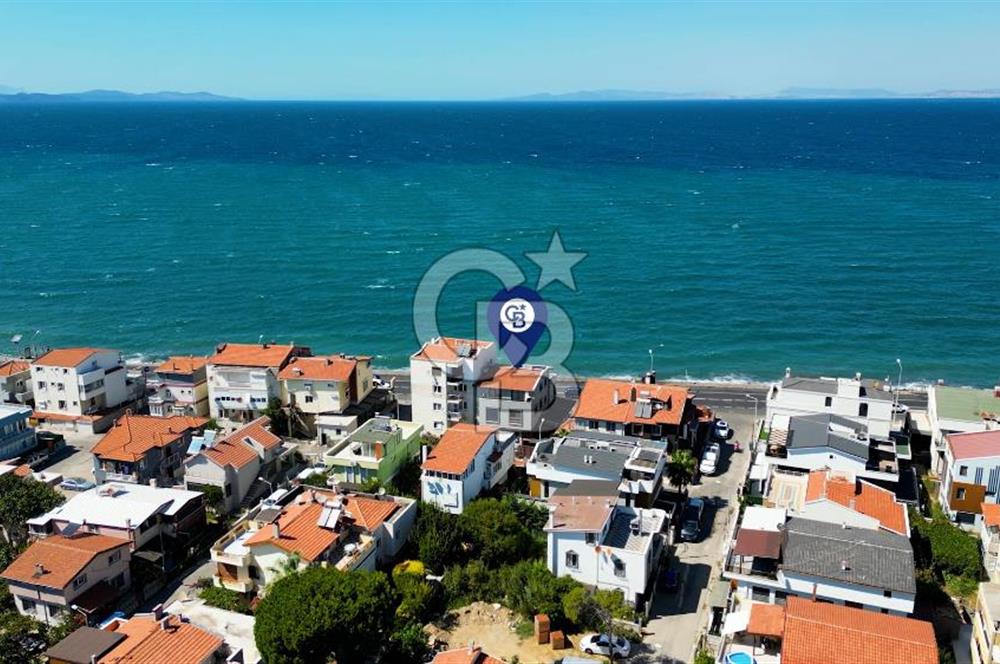 Güzelbahçe Sahilde Denize Sıfır Kiralık Villa