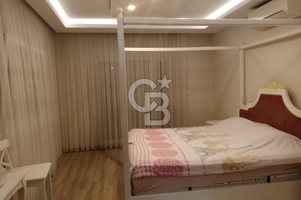 Gaziemir Atıf Bey Mahallesinde 5+3 Tripleks Villa