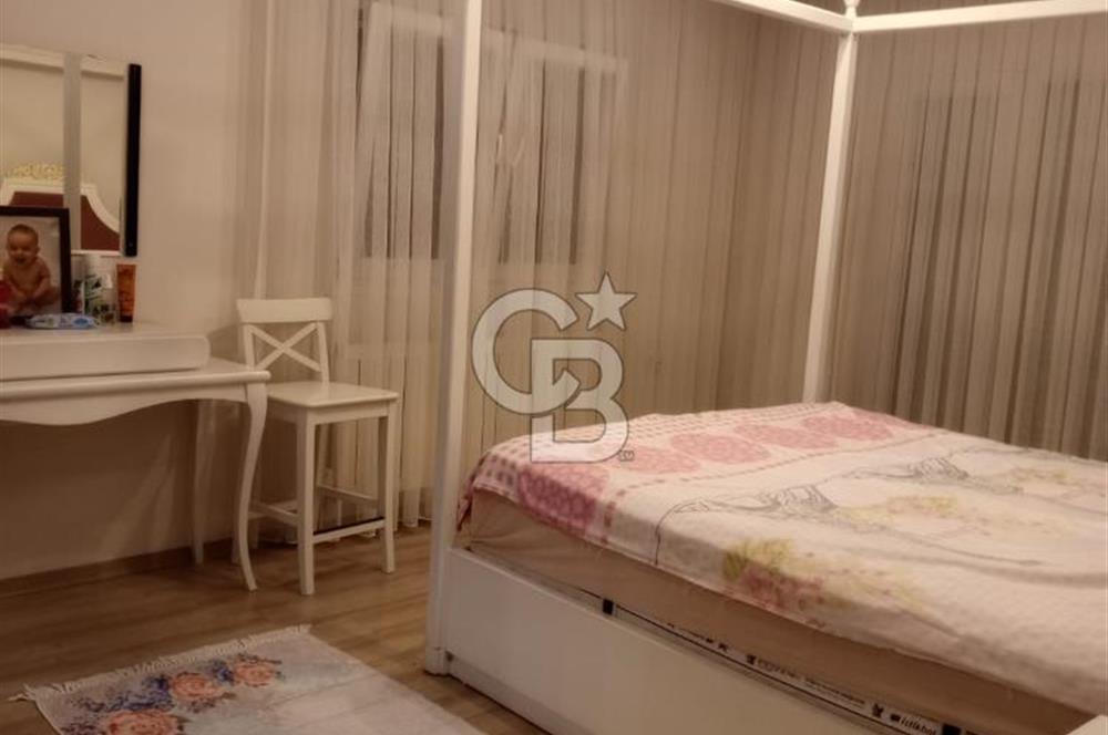 Gaziemir Atıf Bey Mahallesinde 5+3 Tripleks Villa