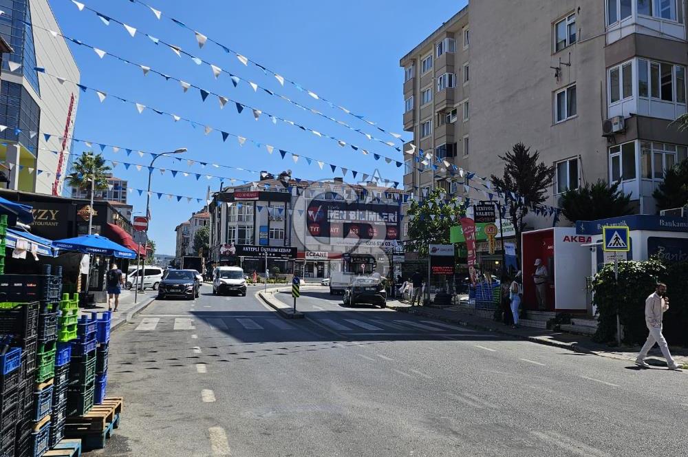 İÇERENKÖY KARSLİ AHMET CD ÜZERİNDE NET 75 M2 KİRALİK DÜKKAN