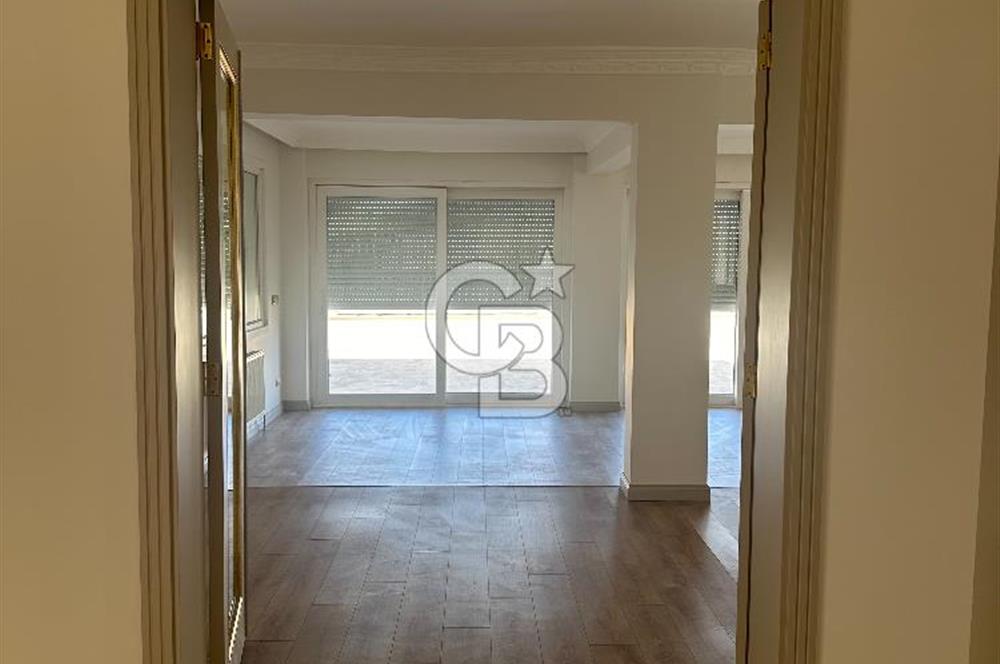 Tarabya'da Kiralık Şık Villa!