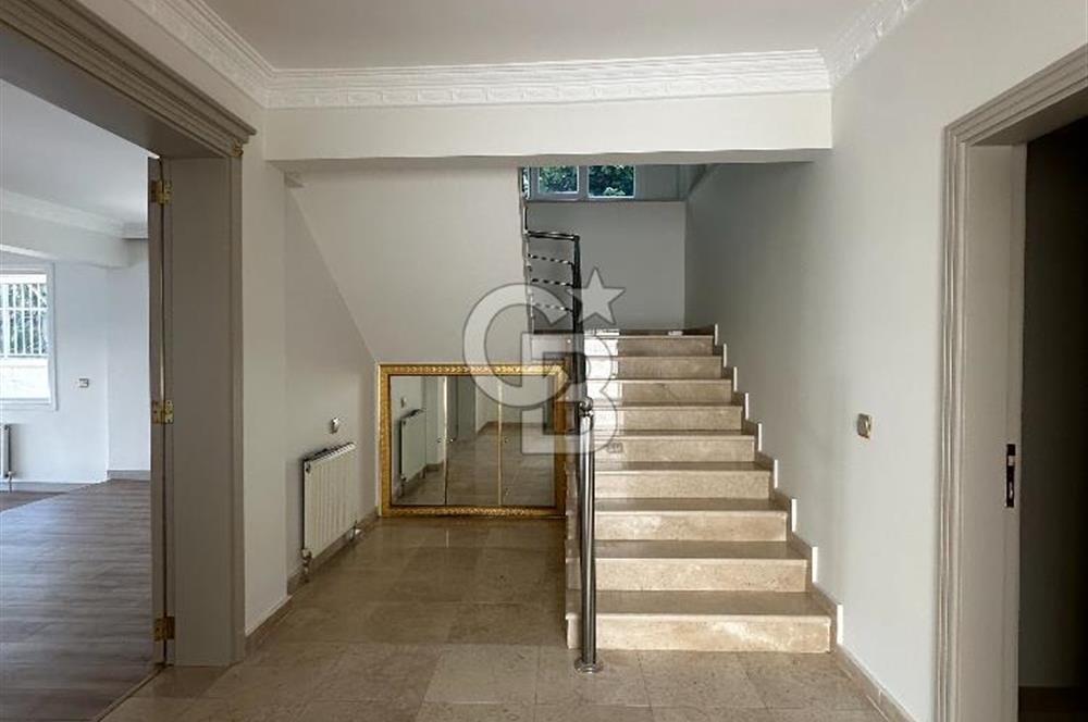 Tarabya'da Kiralık Şık Villa!