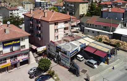 ÇAYYOLUNUN GÖBEĞİNDE 1.400 M2 KULLANIM ALANLI TEK TAPU KOMPLE BİNA