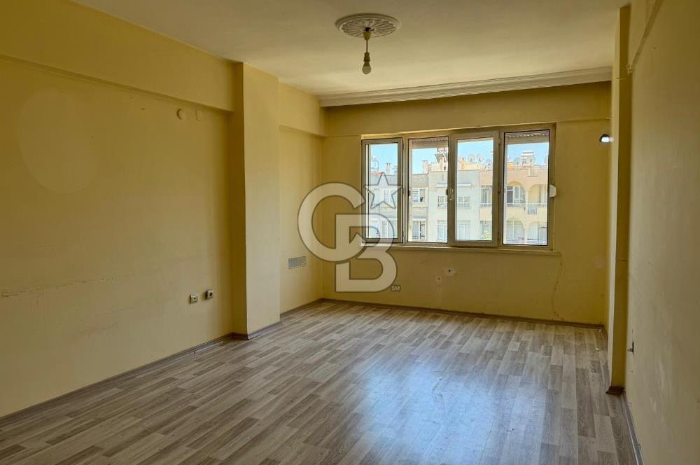 YILDIZ CADDESİNDE 3+1 MERKEZİ LOKASYONDA