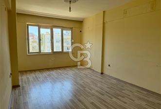 YILDIZ CADDESİNDE 3+1 MERKEZİ LOKASYONDA