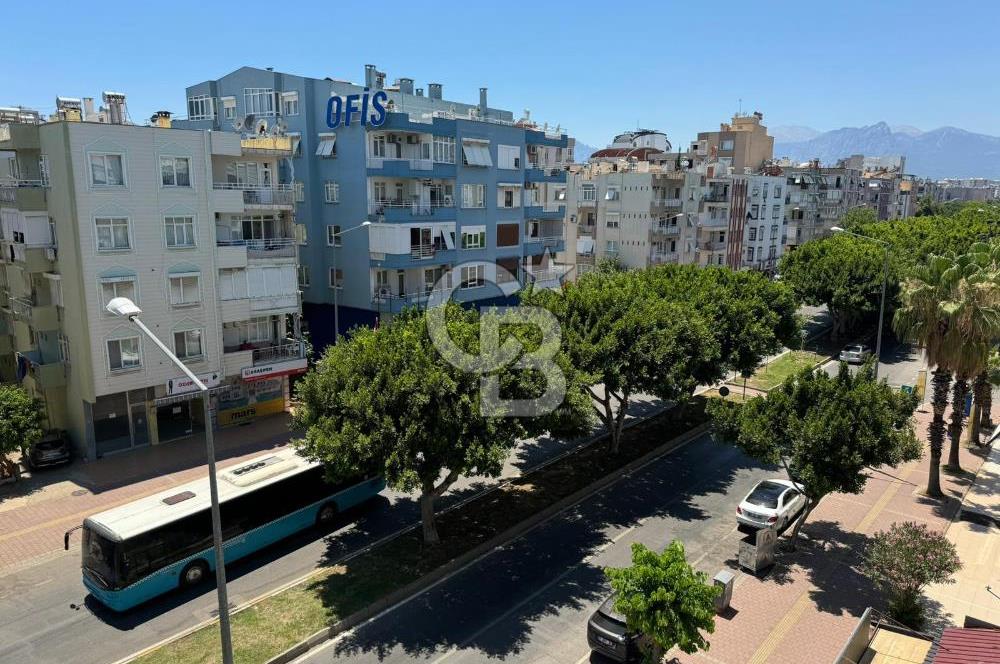 YILDIZ CADDESİNDE 3+1 MERKEZİ LOKASYONDA