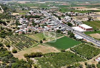 TURGUTLU AKÇAPINAR'DA KÖY İMARLI VE ANAYOLA KOMŞU SATILIK ARAZİ