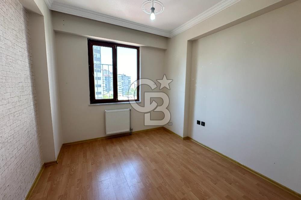 CB'DEN TEKEREK KÜÇÜKEV YANI CADDE ÜZERİ SİTE 5+1 SATILIK DAİRE