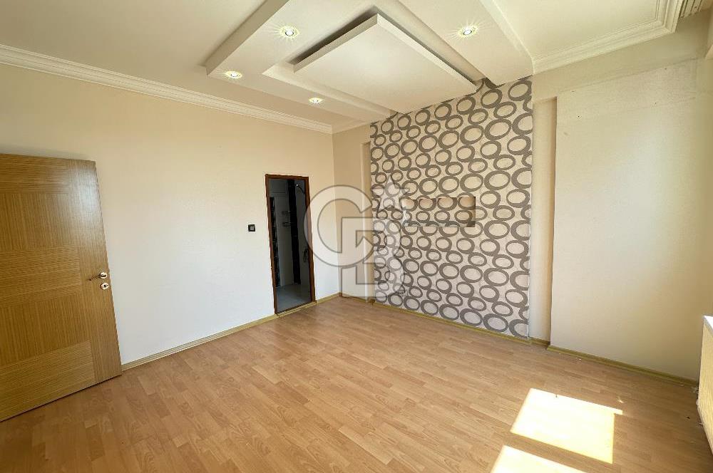 CB'DEN TEKEREK KÜÇÜKEV YANI CADDE ÜZERİ SİTE 5+1 SATILIK DAİRE