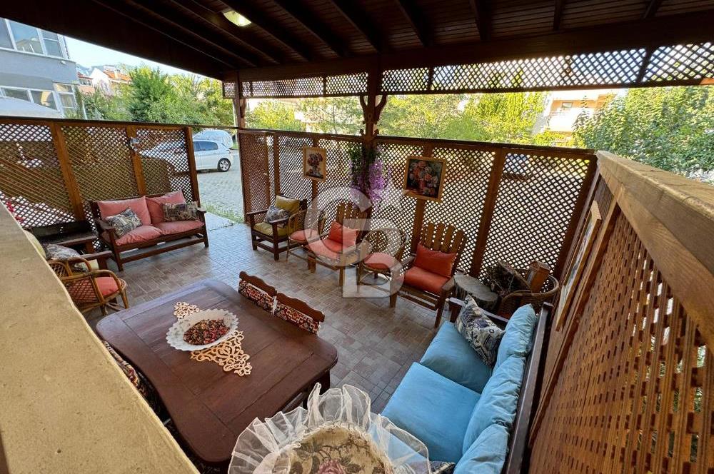 AKÇAY MERKEZDE, VERANDALI, MÜSTAKİL BAHÇELİ, 3+1 TRİPLEX VİLLA