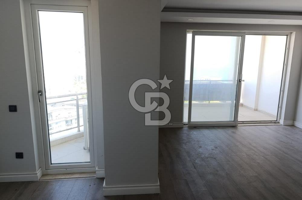 KUŞKAVAĞI’NDA MUHTEŞEM DENİZ MANZARALI SATILIK  3+1 DUBLEX DAİRE 190 M2 