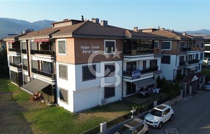 AKÇAY MERKEZ'DE SİTE İÇERİSİNDE ARA KAT SATILIK 2+1 DAİRE