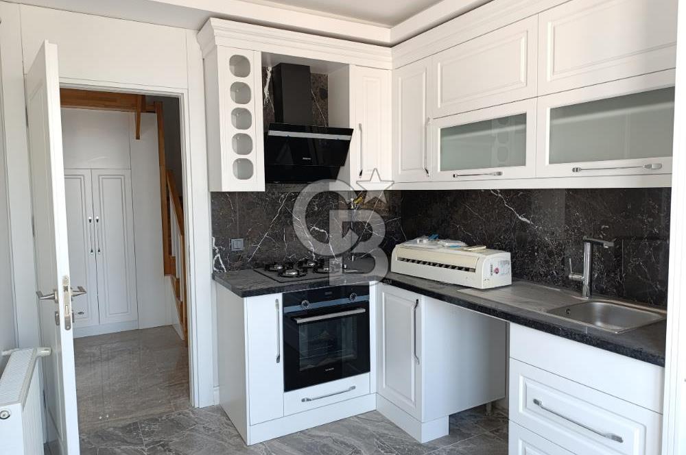 KUŞKAVAĞI’NDA MUHTEŞEM DENİZ MANZARALI SATILIK  3+1 DUBLEX DAİRE 190 M2 