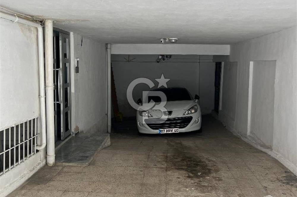 15 Mayıs Mah. Çınar Caddesi Altı 140 M² 3+1 Satılık Daire