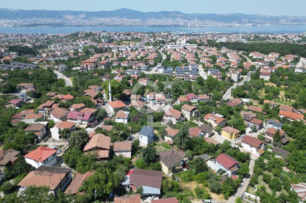 SARAYLI KÖY MEYDANINDA 524 M2 ARSA İÇERİSİNDE SATILIK KÖY EVİ