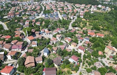 SARAYLI KÖY MEYDANINDA 524 M2 ARSA İÇERİSİNDE SATILIK KÖY EVİ