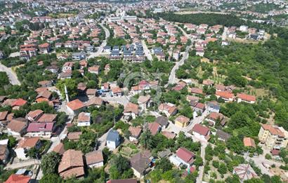 SARAYLI KÖY MEYDANINDA 524 M2 ARSA İÇERİSİNDE SATILIK KÖY EVİ