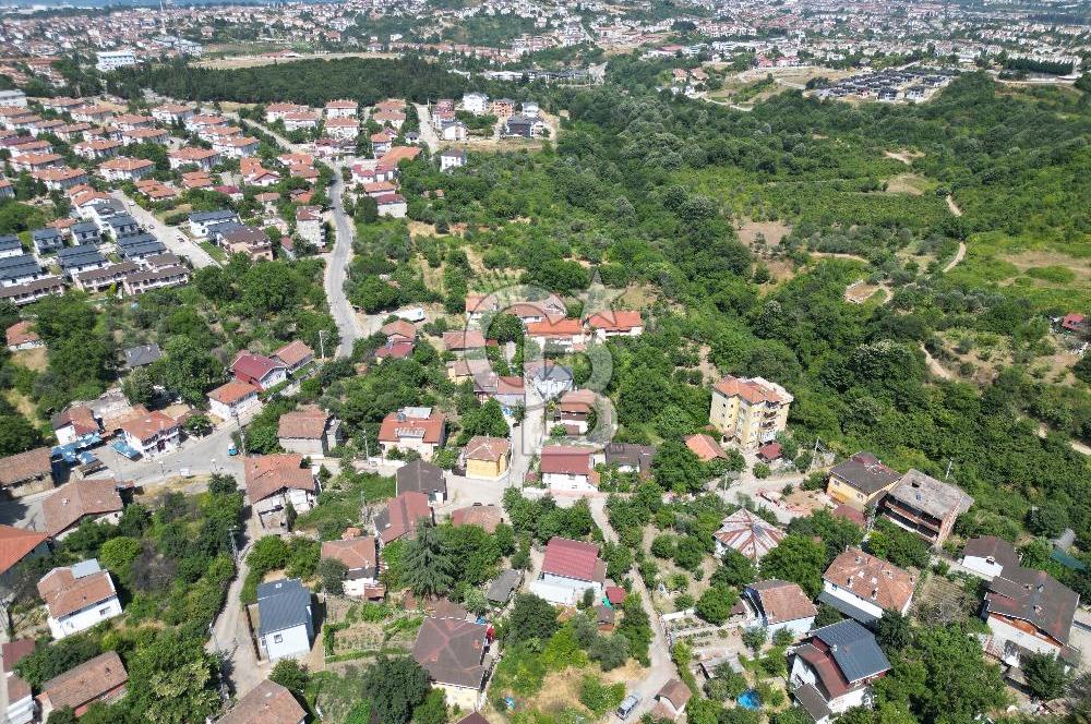 SARAYLI KÖY MEYDANINDA 524 M2 ARSA İÇERİSİNDE SATILIK KÖY EVİ