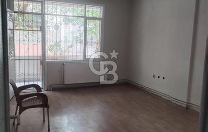 Bostanlı Yusuf Vardar sokakta kiralık 3+1 klasik daire