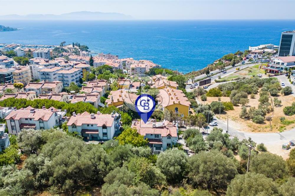 Kuşadası Şehir Merkezi’nde Deniz Manzaralı Villa