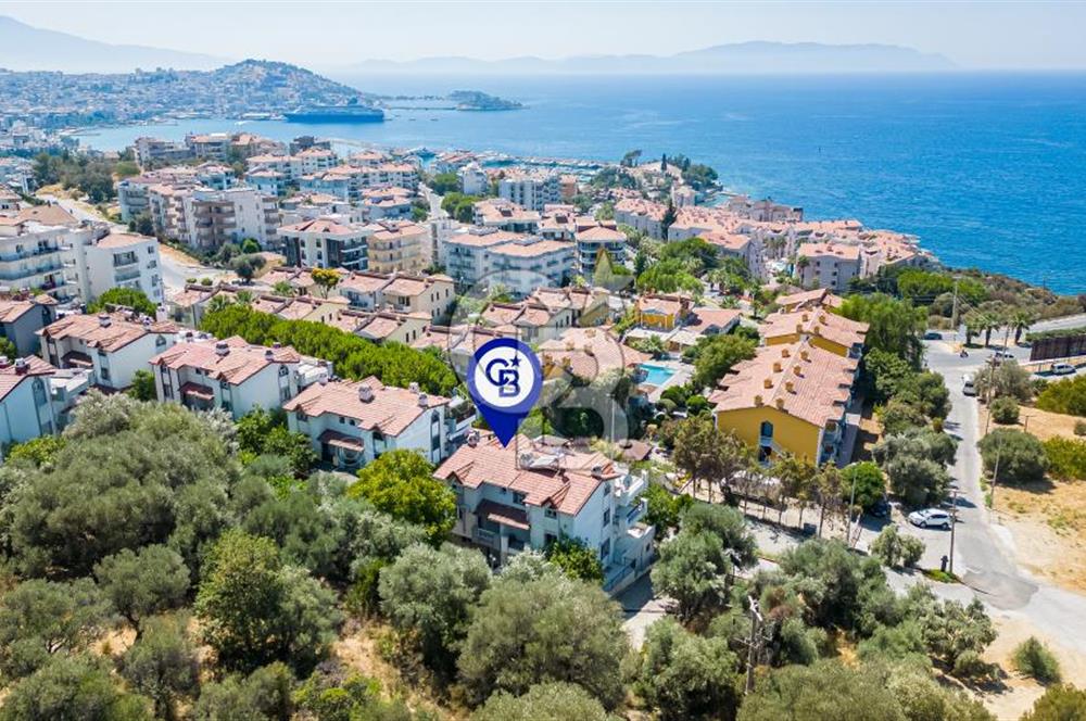 Kuşadası Şehir Merkezi’nde Deniz Manzaralı Villa