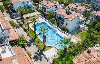 Kuşadası Şehir Merkezi’nde Deniz Manzaralı Villa