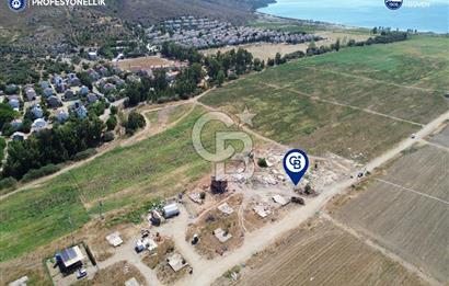 Karaburun Küçükbahçe Karareis'te 15/30 Konut İmarlı 427 m2 Arsa