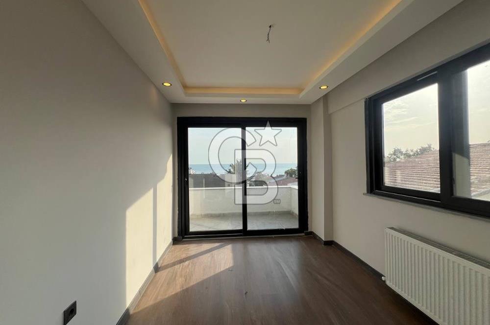 GÜRPINAR'DA PANORAMİC DENİZ MANZARALI 6+2 TRİPLEX  VİLLA