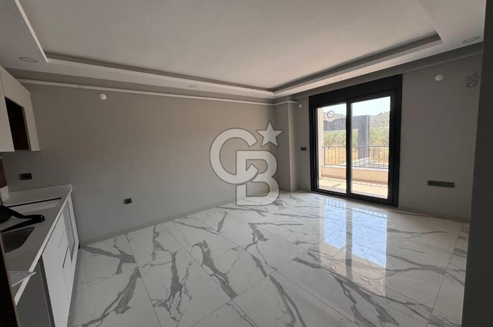 İSKELE MAHALLESİNDE LÜKS BAHÇE KULLANIMLI 1+1 DAİRE