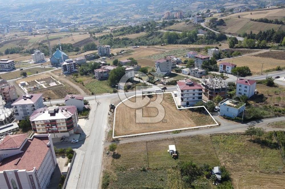 İlkadım Kavacık Bölgesinde Kat Karşılığı Toplam 3355 m2 Arsa