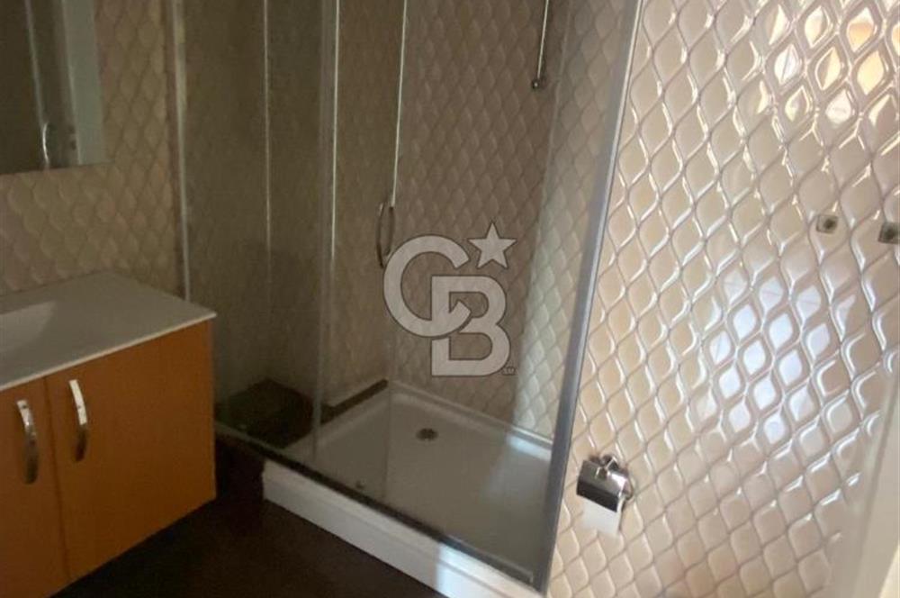 Gaziemir Atıfbey Mah.de Pazaryeri Yakını Geniş 3+1 Kiralık Daire