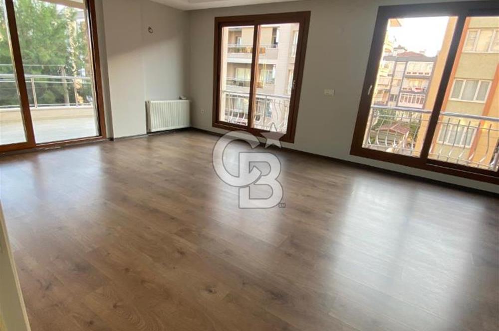 Gaziemir Atıfbey Mah.de Pazaryeri Yakını Geniş 3+1 Kiralık Daire