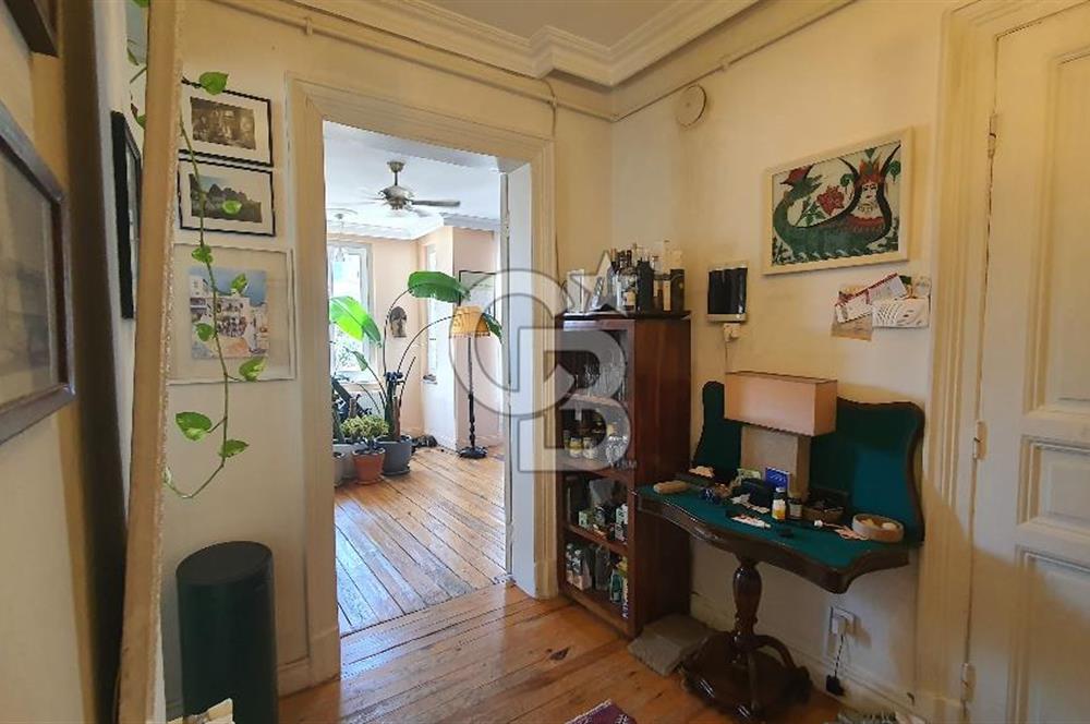 FLAT FOR SALE İN BEYOĞLU WHERE HISTORICAL DISTRICT OF ISTANBUL 