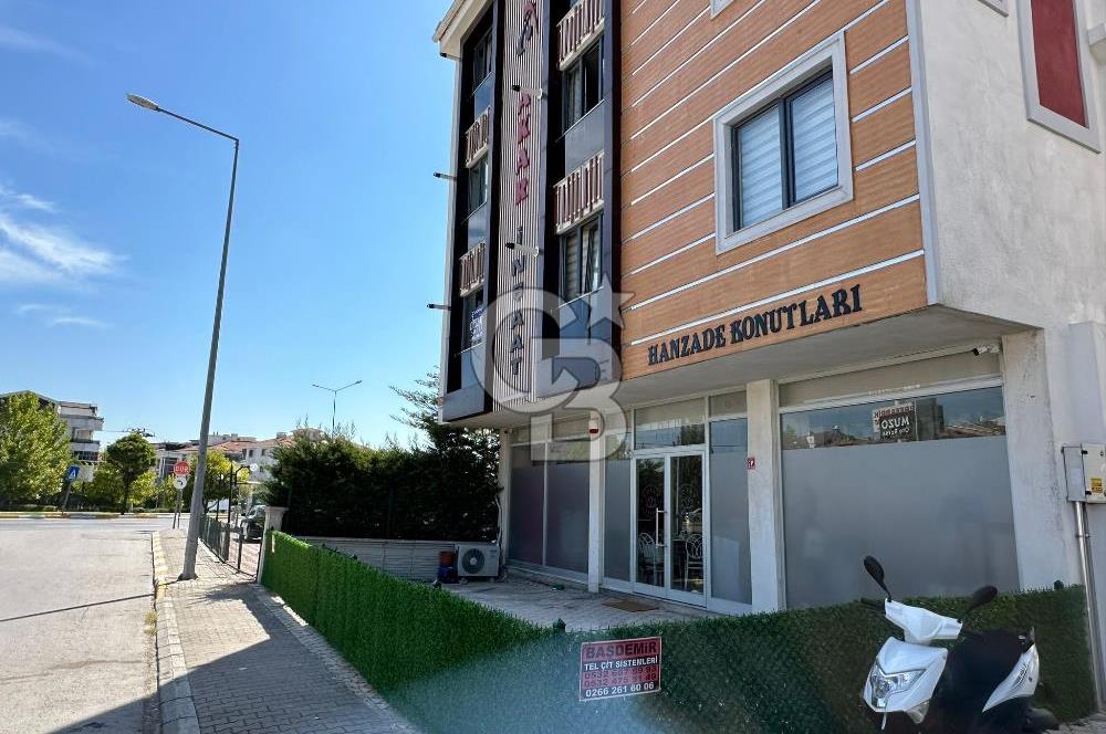 İZMİR YOLU ÜZERİ GÜZEL KONUMLU EŞYALI SATILIK 1+1 DAİRE