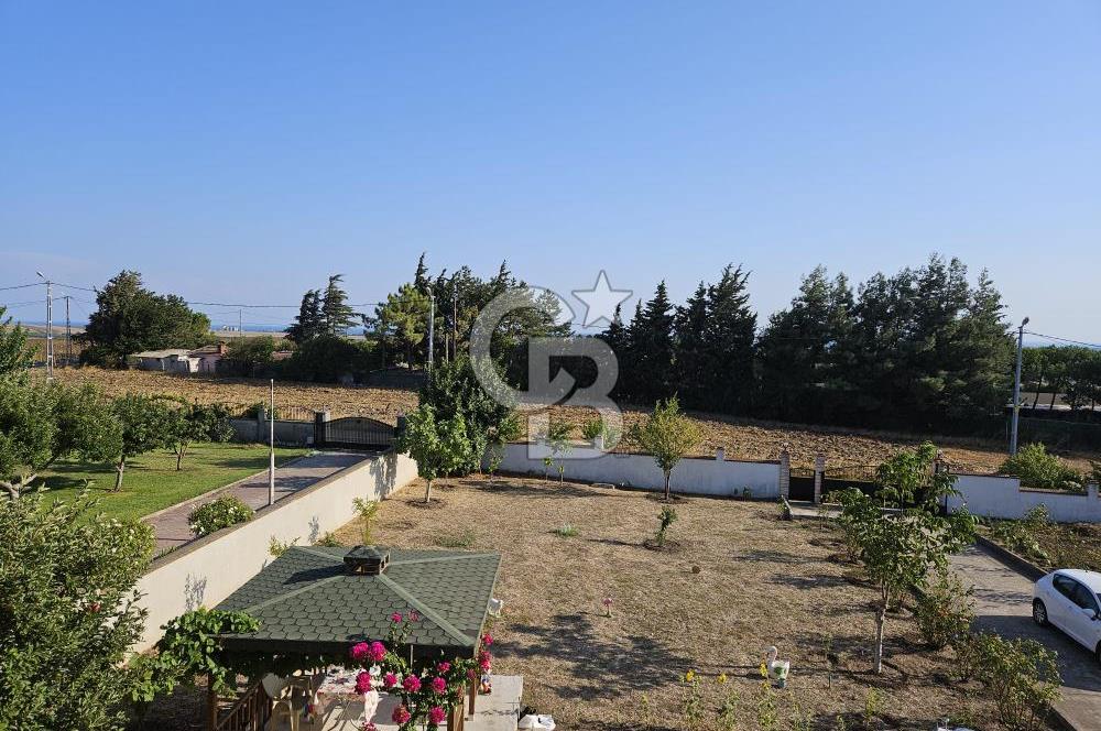 Silivri Çeltik'te Geniş Arazi İçinde Satılık Villa