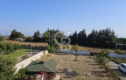 Silivri Çeltik'te Geniş Arazi İçinde Satılık Villa