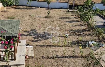 Silivri Çeltik'te Geniş Arazi İçinde Satılık Villa